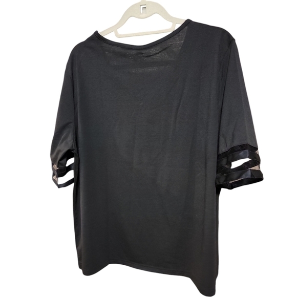 Made with love size XXL black short sleeve v neck top. New with tags - Picture 3 of 7